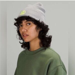 Lululemon warm revelation beanie in heathered grey size S/M like new condition